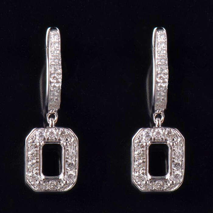 Nice Emerald Shape Earrings Semi-Set
